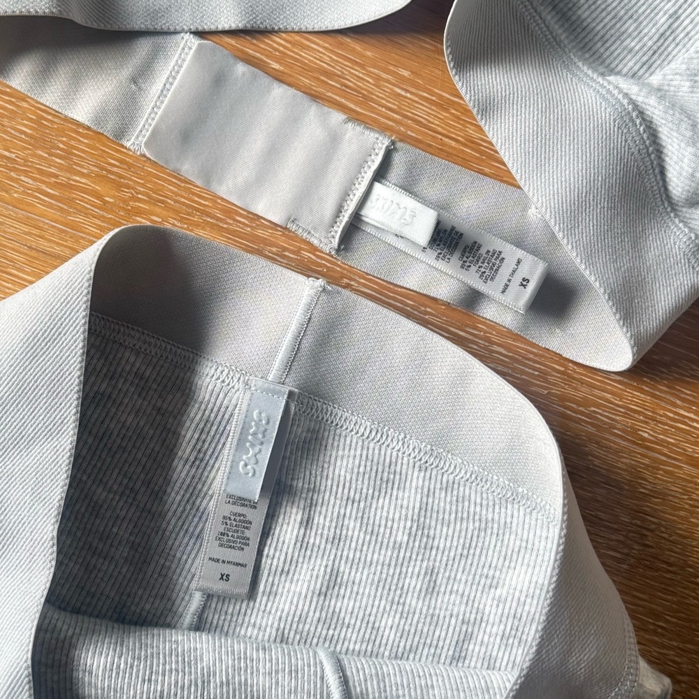 Skims Ribbed Set - Picture 2 of 2